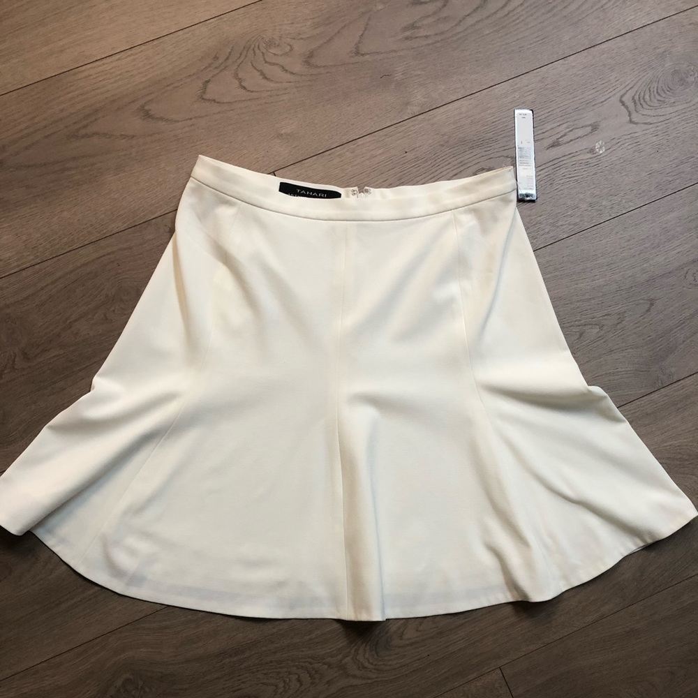 NWT Tahari Skirt Sz 8